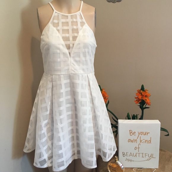 Price✂️ 🎀 Dream State Dress - Picture 1 of 6